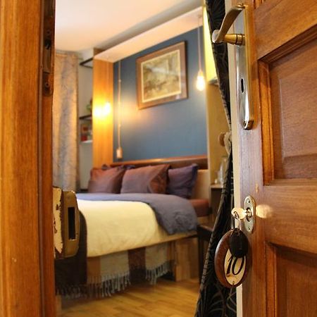 Private Room In A Parisian Homestay! - Close To It All! Værelse billede