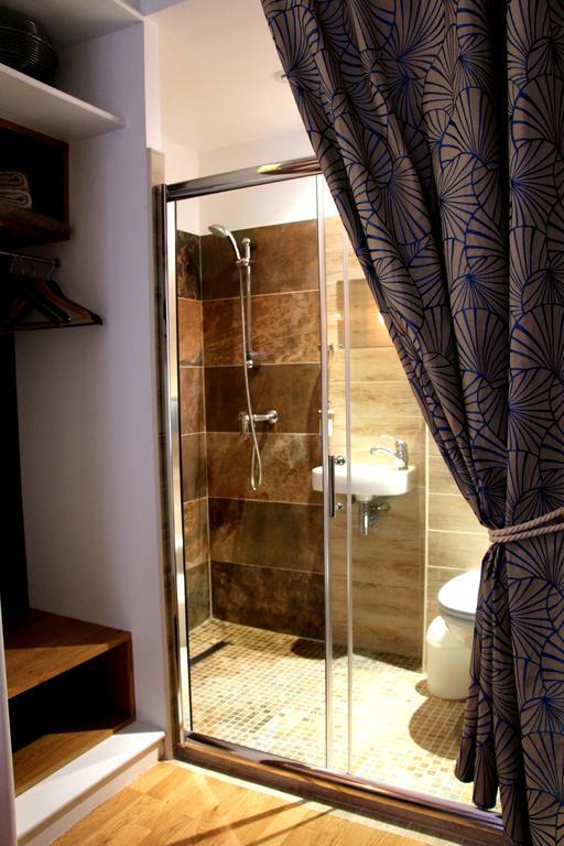 Private Room In A Parisian Homestay! - Close To It All! Værelse billede