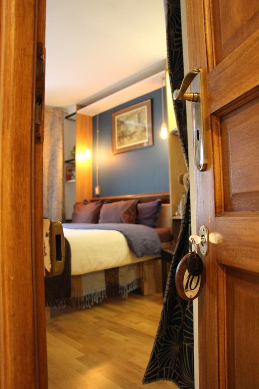Private Room In A Parisian Homestay! - Close To It All! Værelse billede