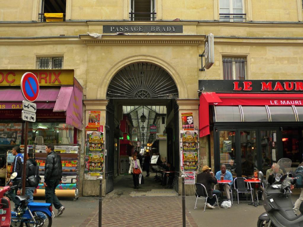 Private Room In A Parisian Homestay! - Close To It All! Eksteriør billede